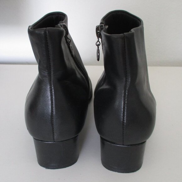 Trotters Womens Black Leather Side Zip Ankle Bootie w/ 1.5" Heel NWOB - Size 8W - Picture 8 of 9